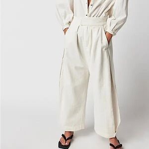 Free People Cool Harbor Oversized Off-White Wide Barrel Pants - Size XS - NWT